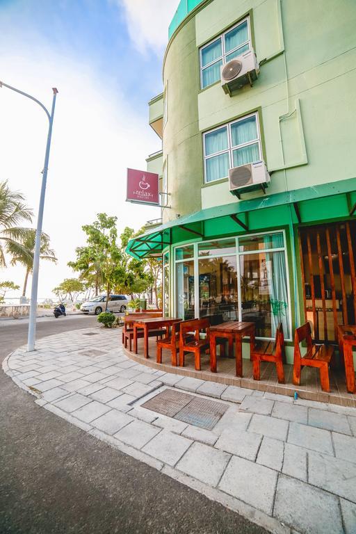 Relax Beach Inn Male Bagian luar foto
