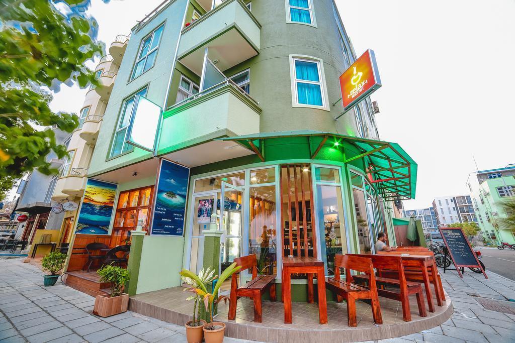 Relax Beach Inn Male Bagian luar foto