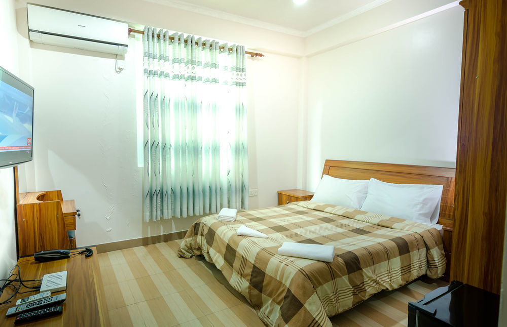 Relax Beach Inn Male Bagian luar foto